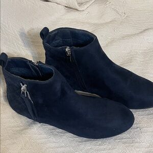 Chic Navy Suede Ankle Booties